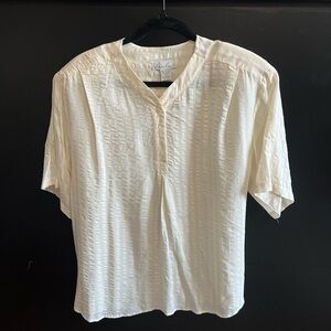 Anne Carson Cream Short Sleeve Top